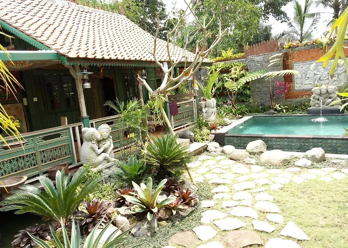 Honeymoon Villa